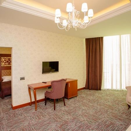 Azpetrol Hotel 구사르 외부 사진