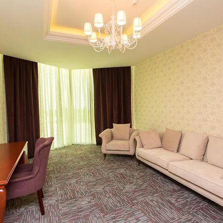 Azpetrol Hotel 구사르 외부 사진