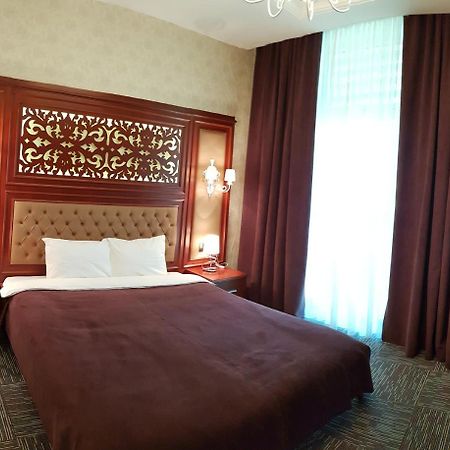 Azpetrol Hotel 구사르 외부 사진